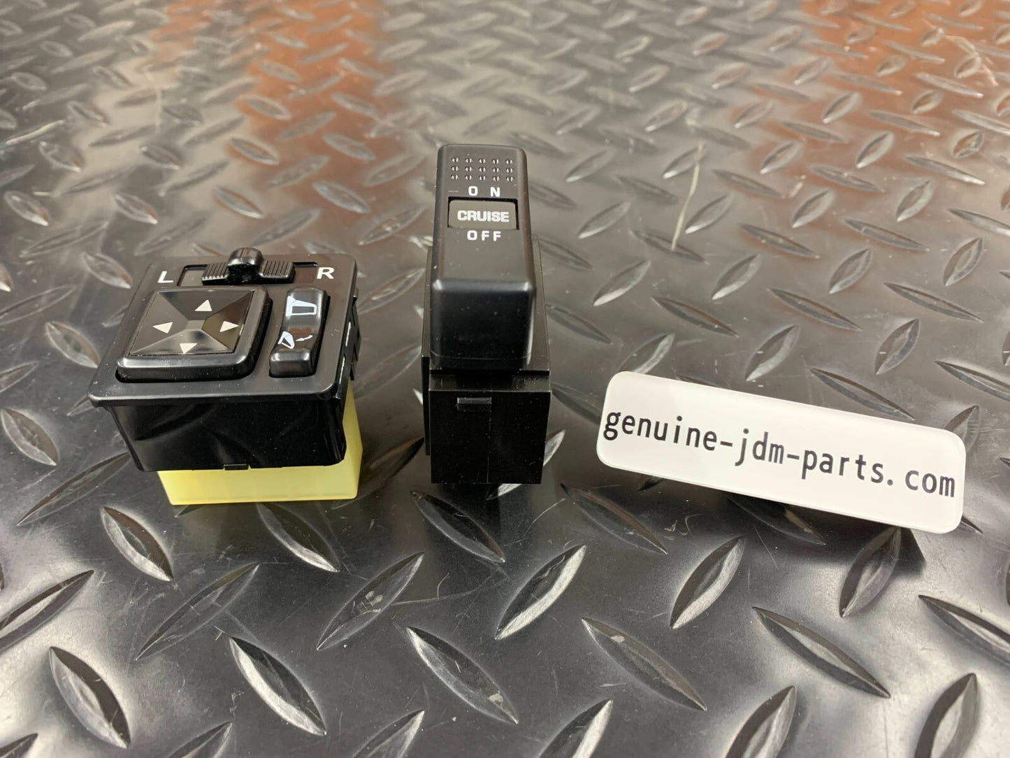 648050