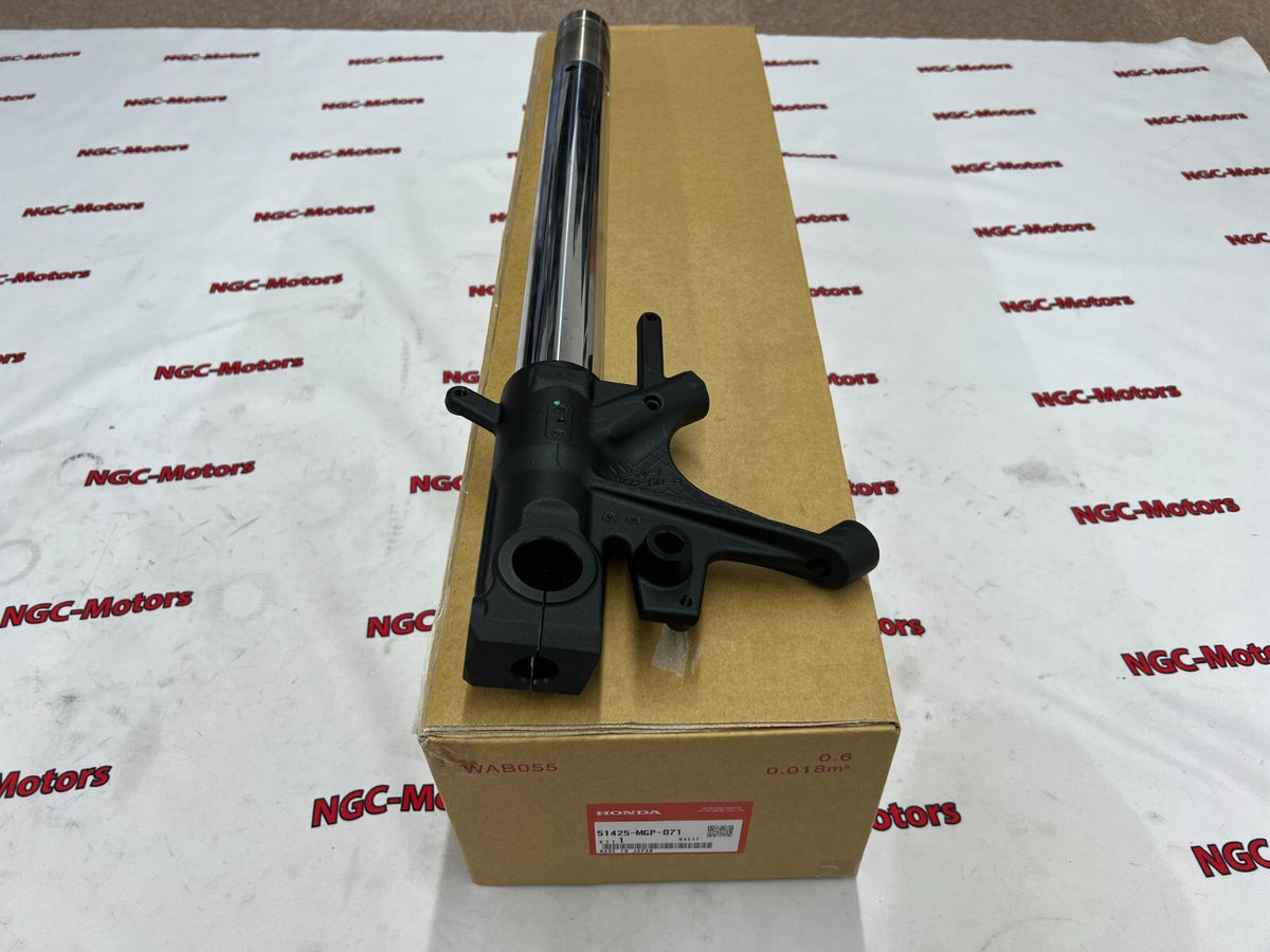 HONDA CBR1000RR 2014-2019 SC77 PIPE R. SLIDE 51425-MGP-D71 front fork repair