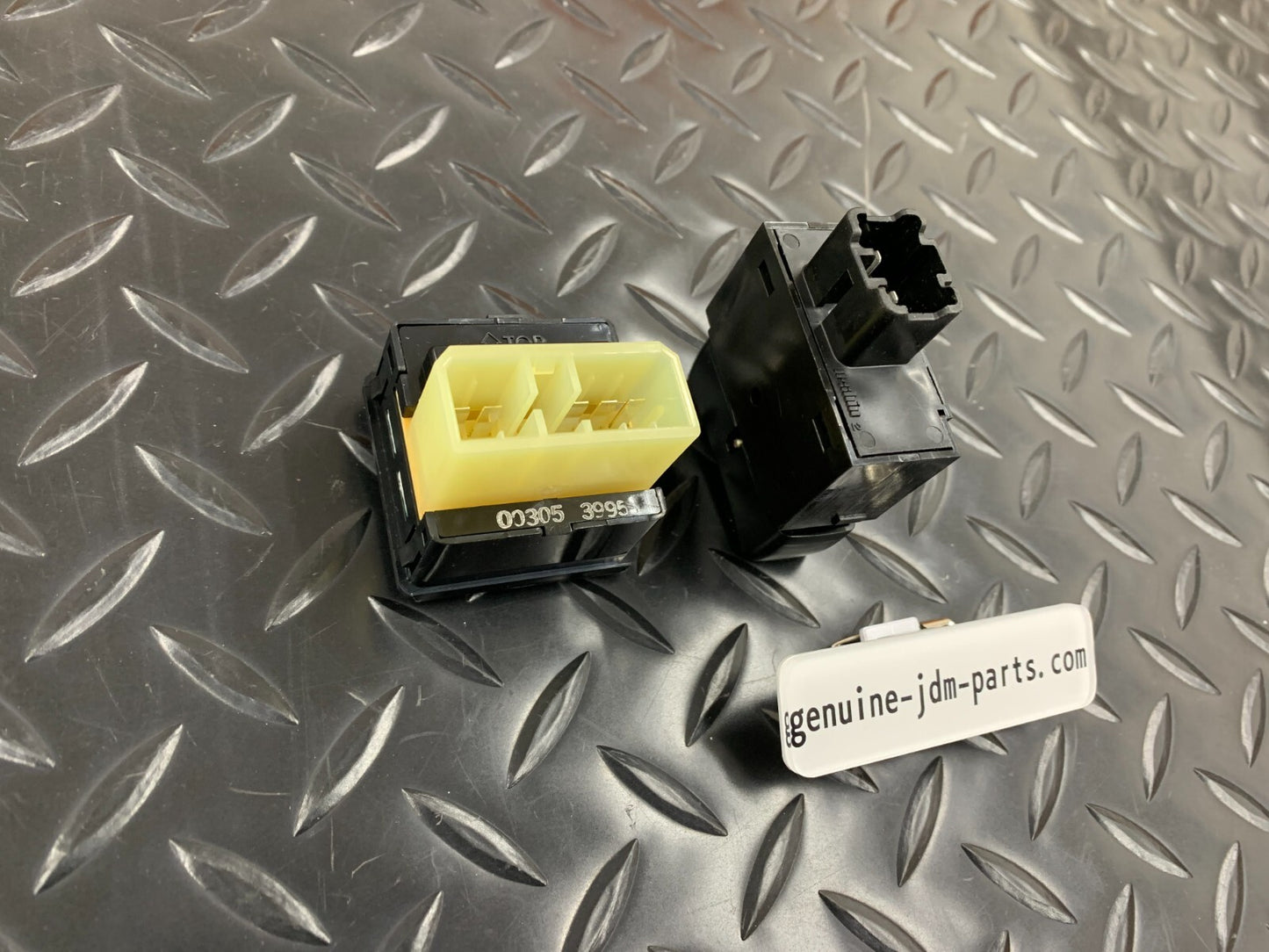648050