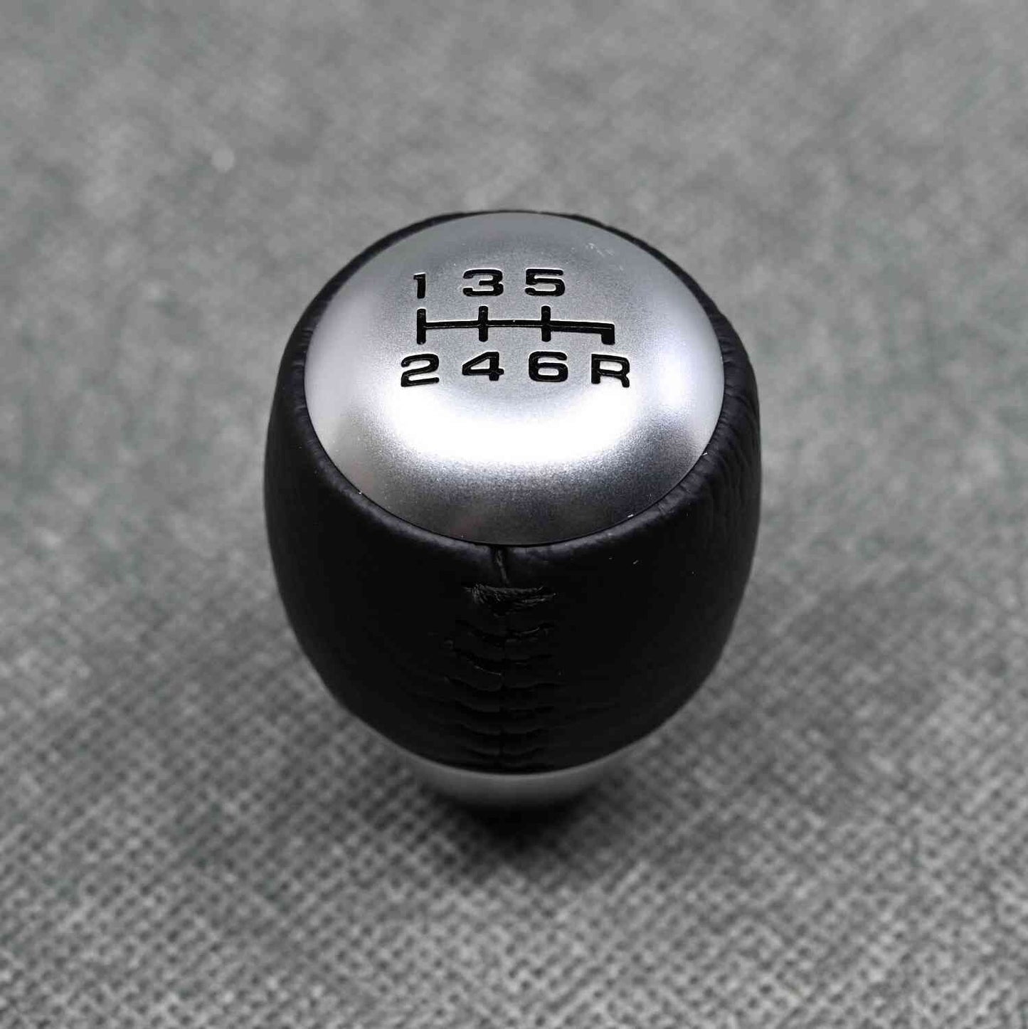 647877