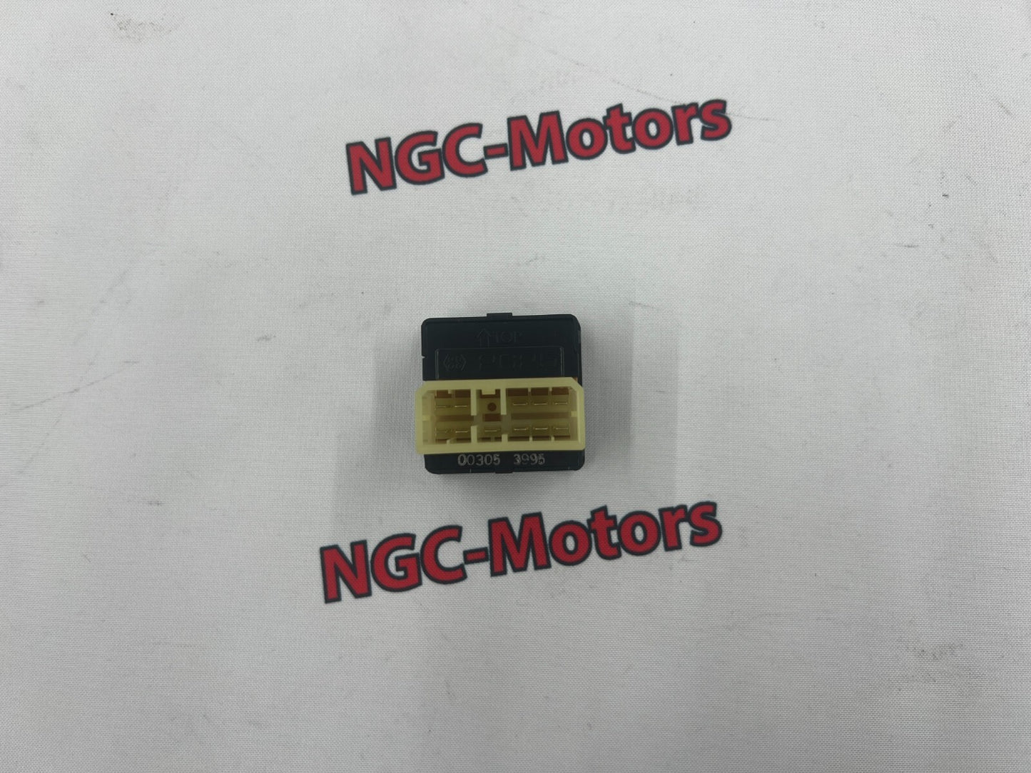 648041