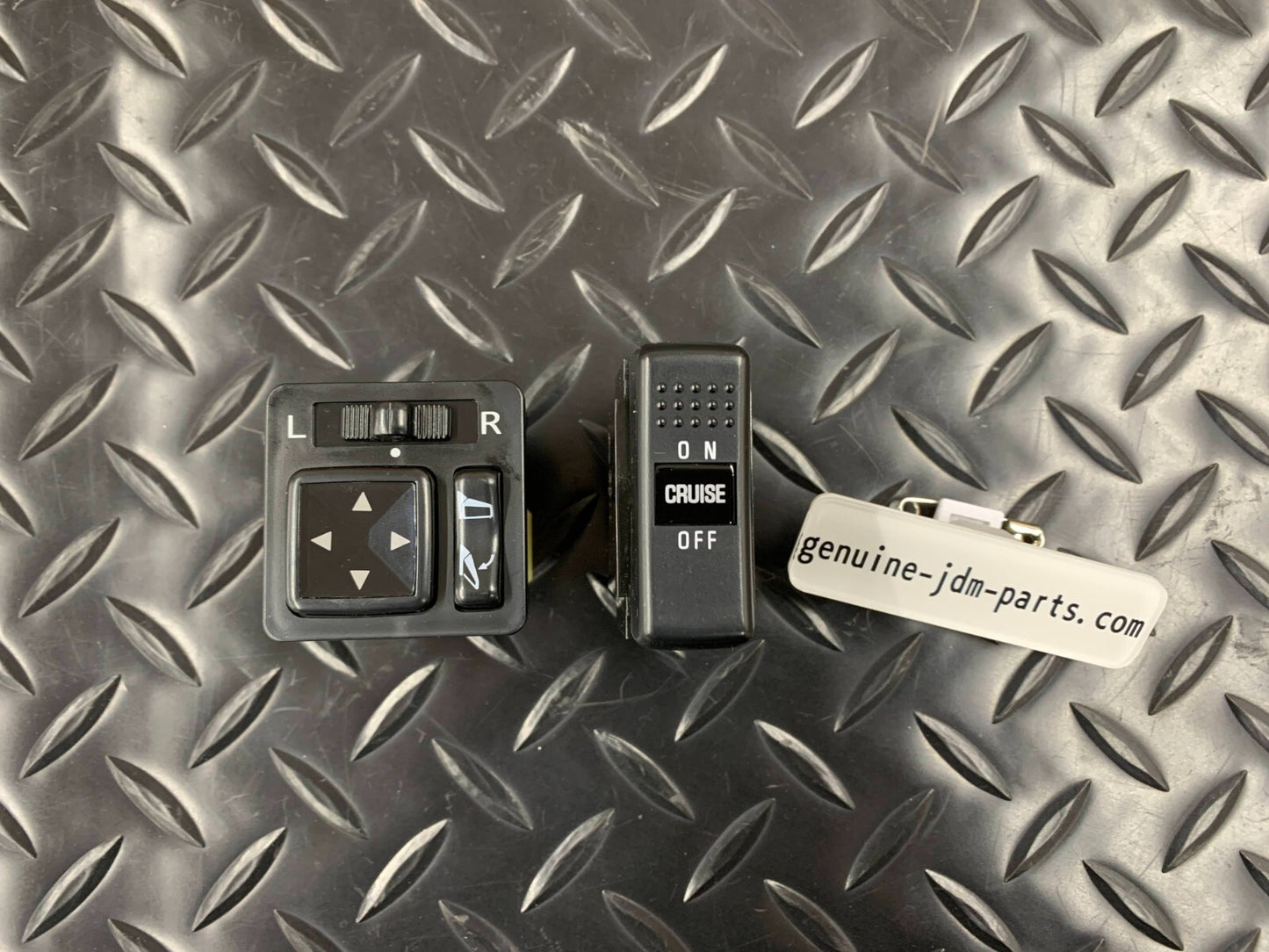 648050
