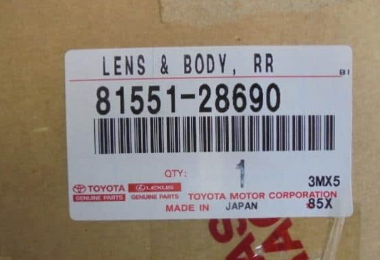 OEM Genuine Toyota Voxy Noah ZRR80G ZRR85G LENS & BODY REAR COMBINATION LAMP R&L1