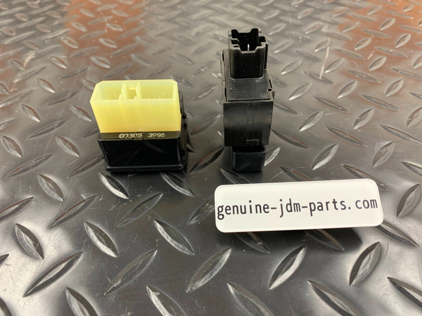648050