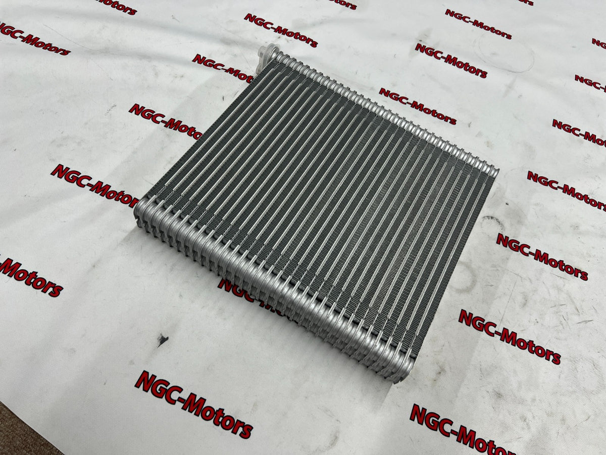 Genuine Nissan R35GT-R GTR Front Evaporator ASSY 27281-JF00A 27281JF00A
