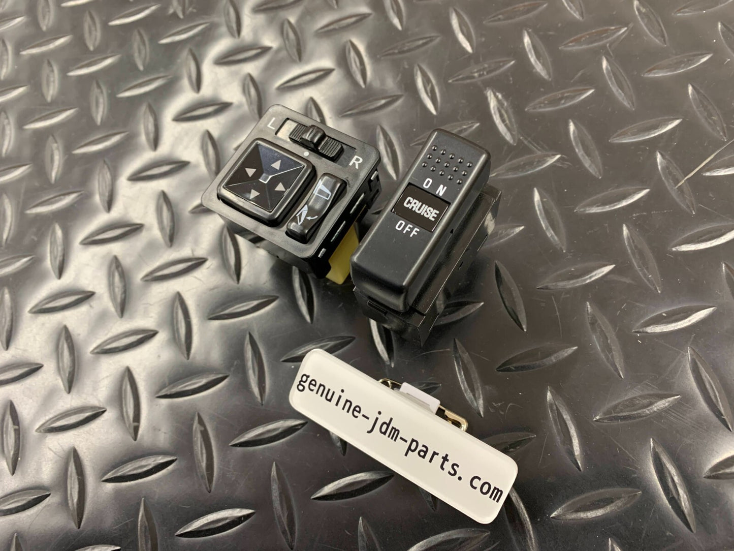 648050