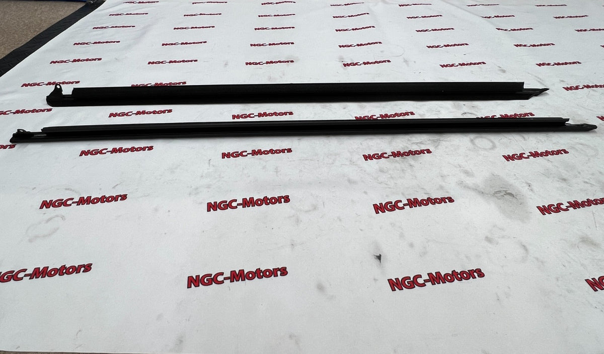 Toyota Genuine 00-07 MR-S MR2 SPYDER ZZW30 Front Door Belt Molding RH LH Set OEM