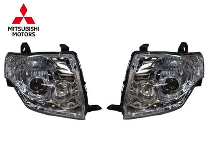 Genuine Mitsubishi Pajero Montero Headlamp Body LH &RH 8301C171 8301C1720