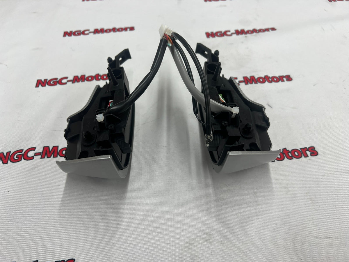 TOYOTA Land Cruiser URJ202 Steering Pad Switch Assy Genuine 84250-60310