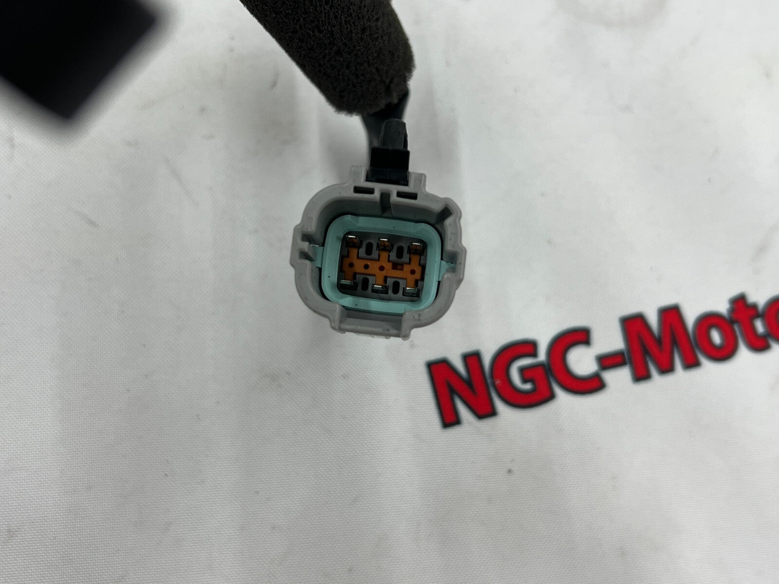 648730