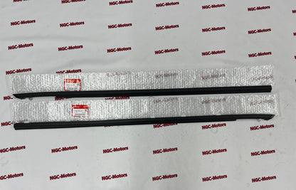 Genuine HONDA 72450-SH3-003 72410-SH3-003 Front Door Window Molding L&R OEM