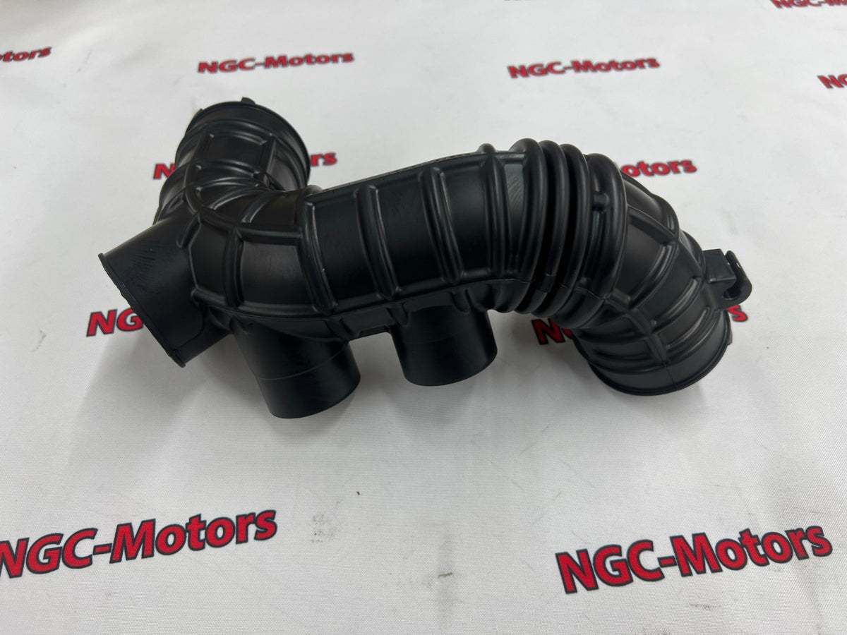 13881-64R00-000 Suzuki Hose,air cleaner outlet 1388164R00000, New Genuine OEM Pa