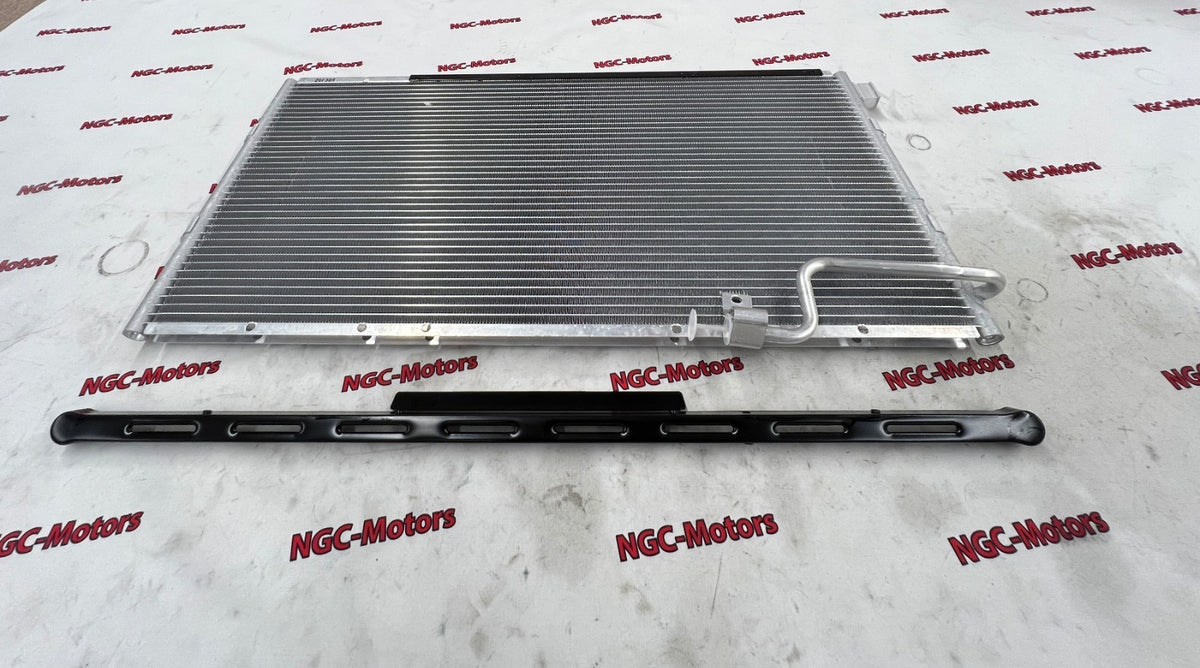 Nissan Genuine OEM CONDENSER ASSY  E26 NV350 URVAN 2012/06-  92110-3XA0A