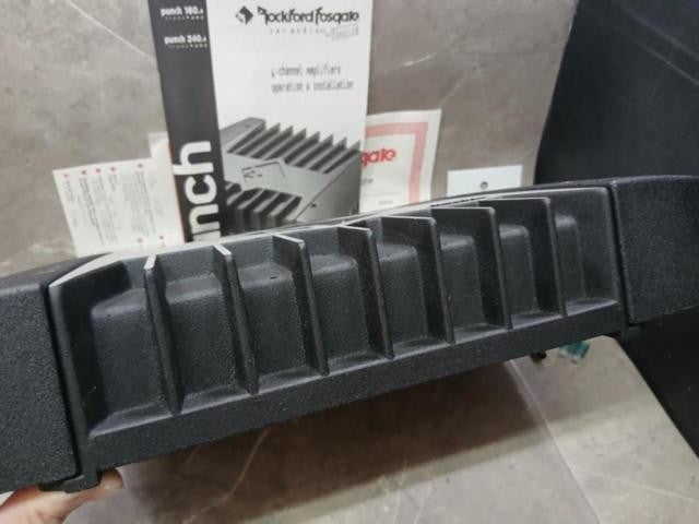 Rockford PUNCH 160.4 Power Amplifier5