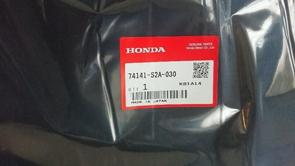 OEM 2000-2009 Honda S2000 Insulator, Hood 74141-S2A-030 & 30 clips SET