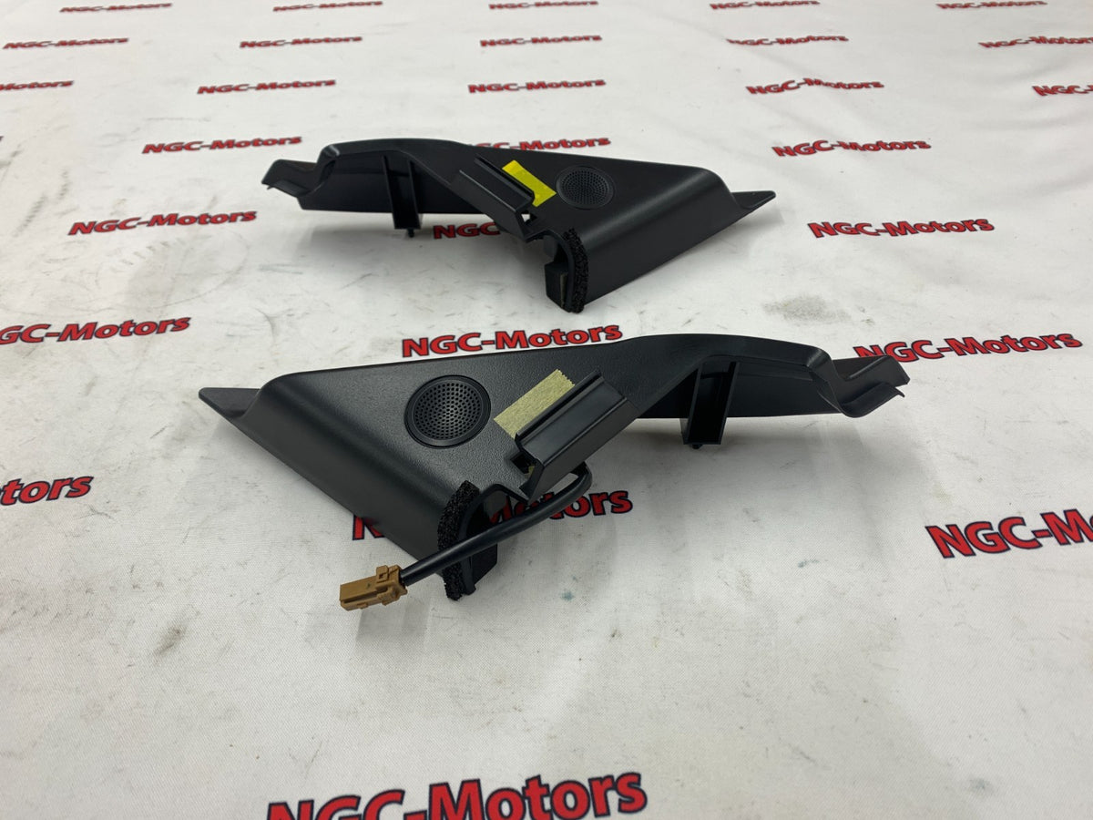 OEM Genuine Nissan COVER FRONT DOOR CORNER INNER RH&LH SET 350Z FairladyZ NEW