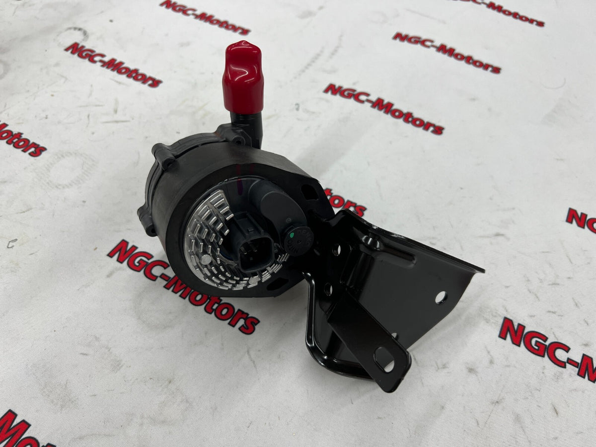 NISSAN Genuine Water Pump 21581-3NF0A