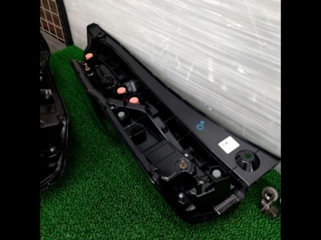 No Ballast JDM RHD Honda (HONDA) N-BOX custom / JF 3 Genuine tail lens5