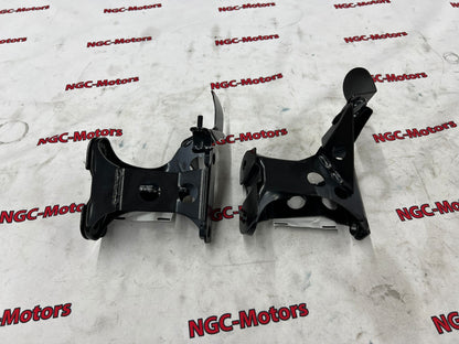 Mazda Genuine RX-7 FD3S Front Stabilizer Bracket Left & Right FD01-34-180E /160F