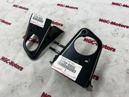 TOYOTA Land Cruiser PRADO 95 BRACKET BODY REAR LR SET MOUNTING Genuine