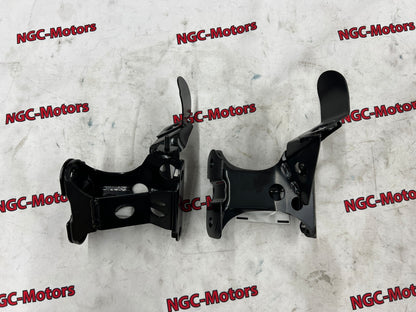 Mazda Genuine RX-7 FD3S Front Stabilizer Bracket Left & Right FD01-34-180E /160F