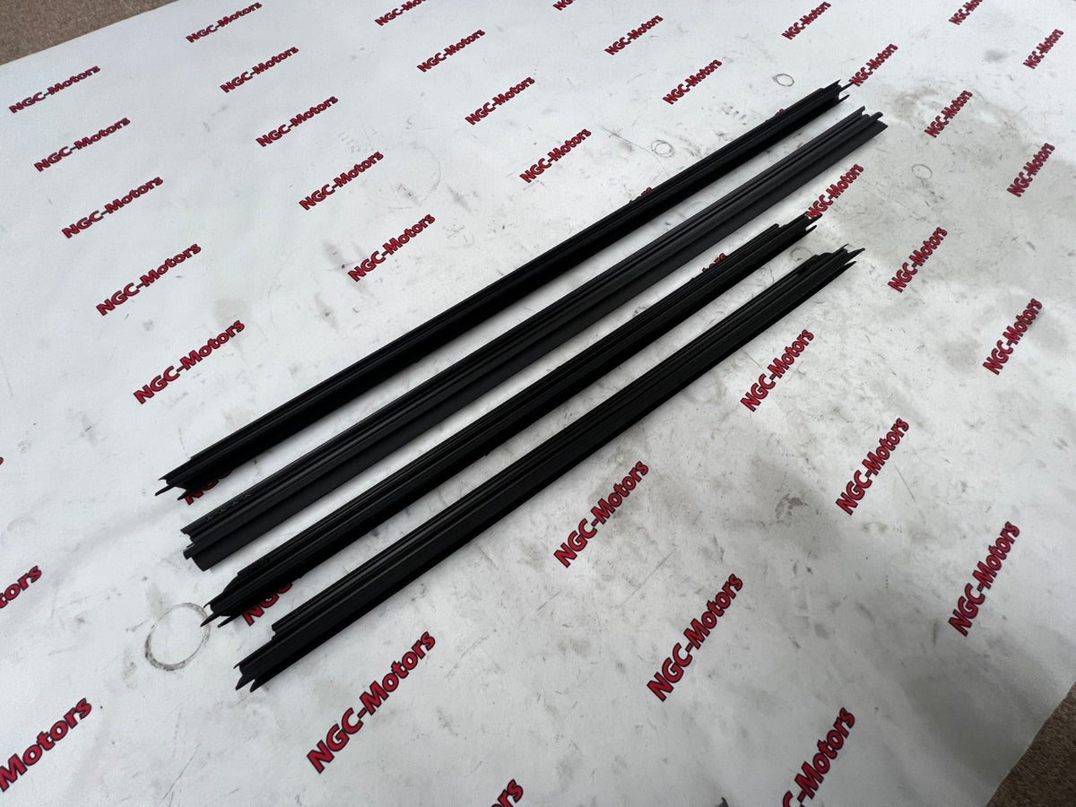 TOYOTA Genuine Front & Rear Door Window Belt Weatherstrip RH&LH 4pc Set