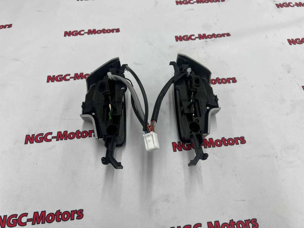 TOYOTA Land Cruiser URJ202 Steering Pad Switch Assy Genuine 84250-60310