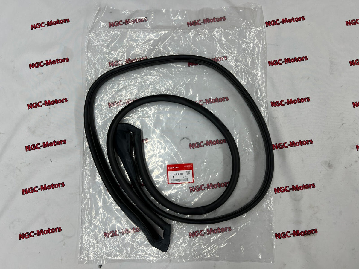 OEM 1991-2001 Acura NSX Weatherstrip Assembly, Rear Hatch