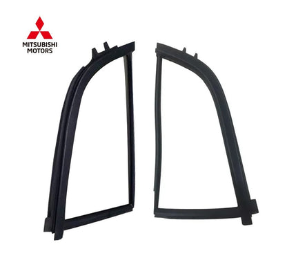 Mitsubishi RR Door Stationary Window Weatherstrip L＆R Set OEM MN117/605--6060