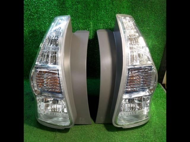 No Ballast JDM RHD TOYOTA (Toyota) genuine Tail lens [Prius α ZVW40]0