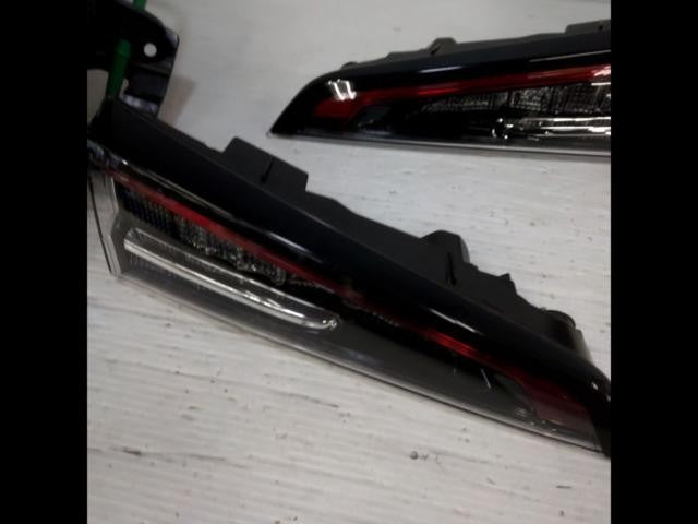 No Ballast JDM RHD TOYOTA Genuine tail lamp Corolla Touring/ZWE21#1