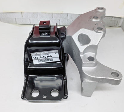 NISSAN Genuine INSIURATOR Engine Mounting RH C26 SERENA 11210-1V30B JDM