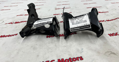 Mazda Genuine RX-7 FD3S Front Stabilizer Bracket Left & Right FD01-34-180E /160F