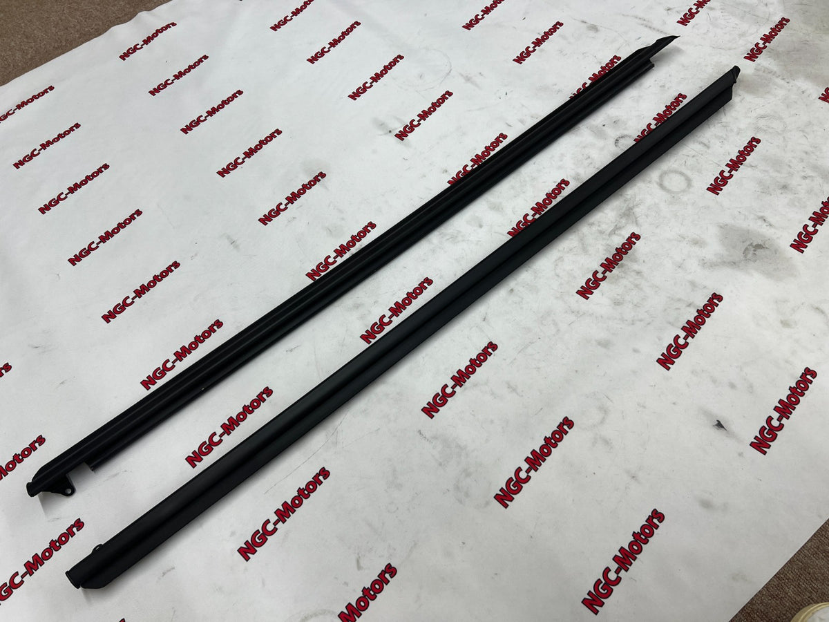 Toyota Genuine 00-07 MR-S MR2 SPYDER ZZW30 Front Door Belt Molding RH LH Set OEM
