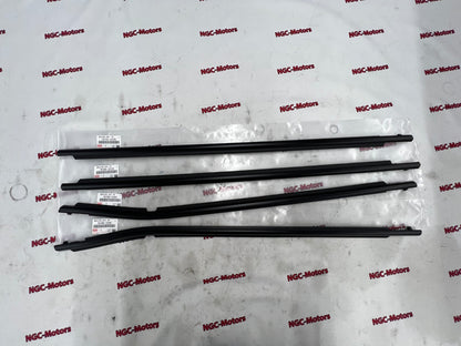 Toyota MOULDING ASSY, FRONT REAR DOOR BELT, RH LH set for AURIS Genuine OEM