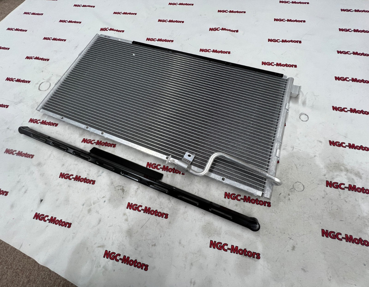 Nissan Genuine OEM CONDENSER ASSY  E26 NV350 URVAN 2012/06-  92110-3XA0A