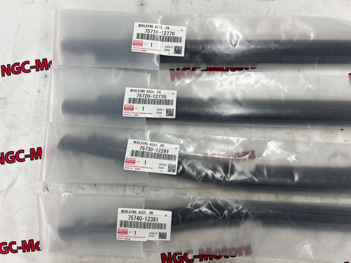 Toyota MOULDING ASSY, FRONT REAR DOOR BELT, RH LH set for AURIS Genuine OEM