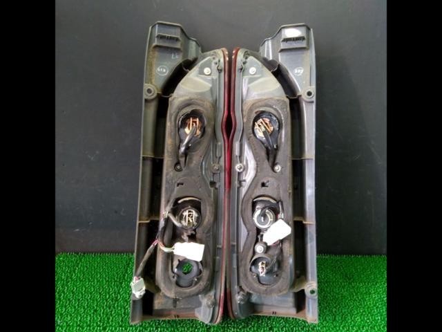 No Ballast JDM RHD Toyota Hiace / 200 system Genuine Tail lens1