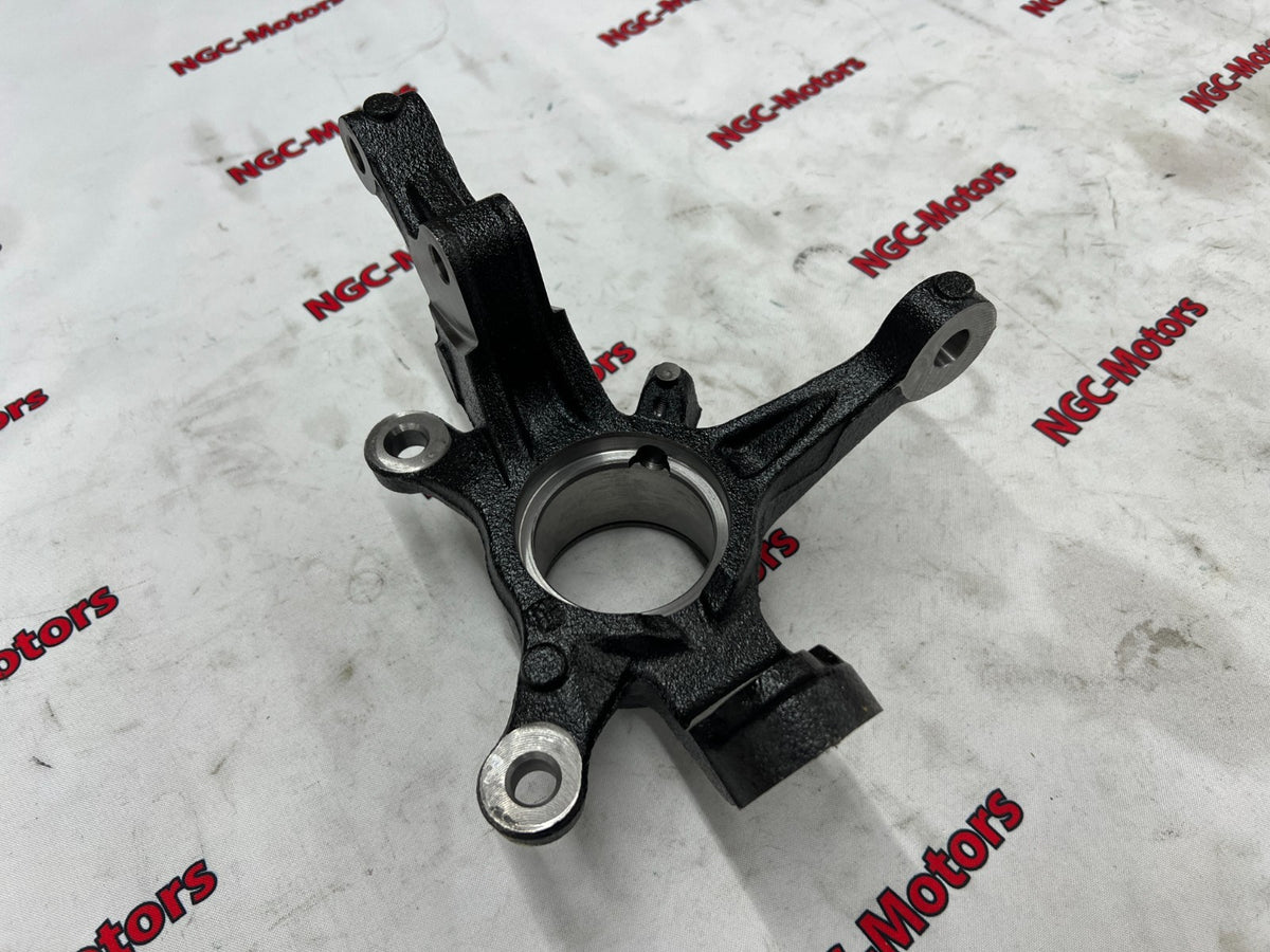 OEM Genuine Mitsubishi KNUCKLE,RH right  Attrage Mirage G4 A13A 3870A116 NEW
