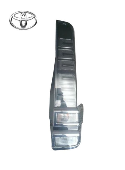 OEM Genuine Toyota Voxy ZRR80G ZRR85G LENS & BODY, REAR COMBINATION LAMP, RH0