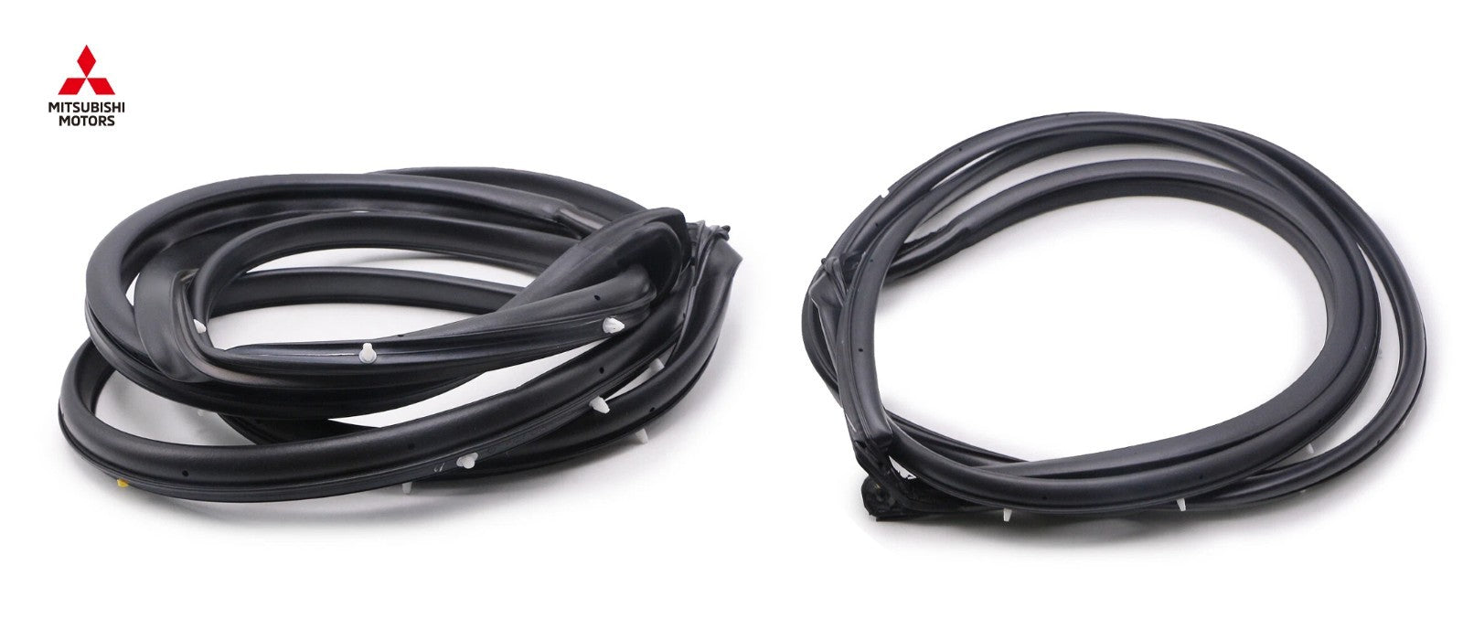 Genuine Mitsubishi RR Door Outer Opening Weatherstrip L＆R Set MN136737 MN1367380