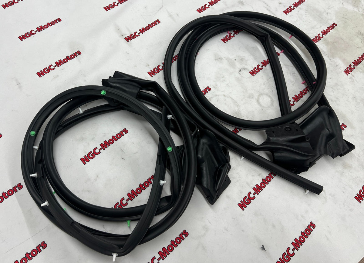 SUBARU FORESTER SG5 2003-2008 Genuine Front Door Weather Strip RH & LH Set OEM