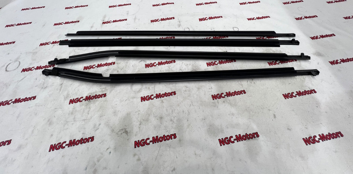 Toyota MOULDING ASSY, FRONT REAR DOOR BELT, RH LH set for AURIS Genuine OEM