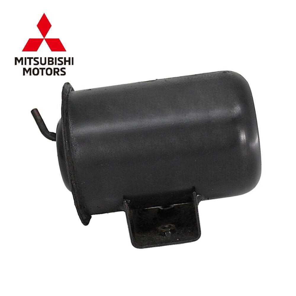 NEW Genuine Mitsubishi Freewheel Clutch Control Vacuum Tank OEM MB6205330