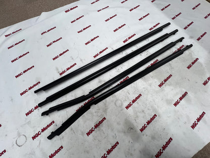 Toyota MOULDING ASSY, FRONT REAR DOOR BELT, RH LH set for AURIS Genuine OEM