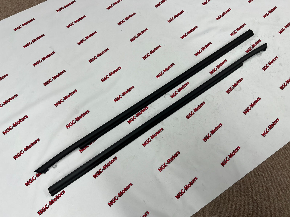 Genuine HONDA 72450-SH3-003 72410-SH3-003 Front Door Window Molding L&R OEM