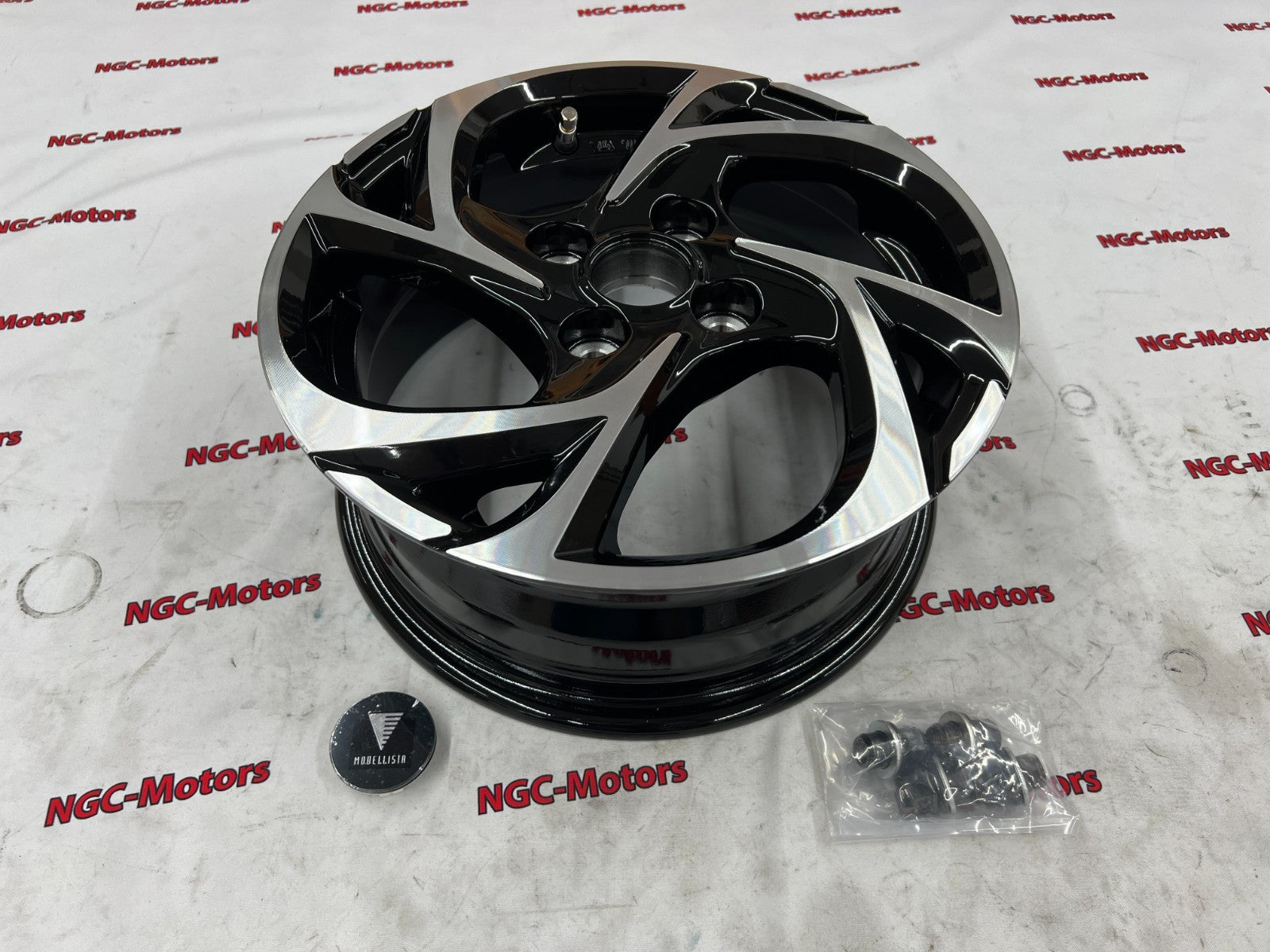 Genuine Toyota Yaris MODELLISTA SpinAir VI 14x5.5J +40 Wheel MSC13-00024 OEM10