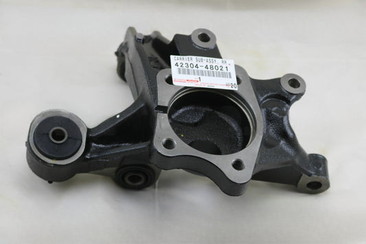 OEM Genuine Toyota CARRIER SUB-ASSY REAR AXLE RH Lexus  Harrier 42304-48021 NEW0