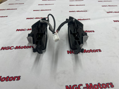 TOYOTA Land Cruiser URJ202 Steering Pad Switch Assy Genuine 84250-60310