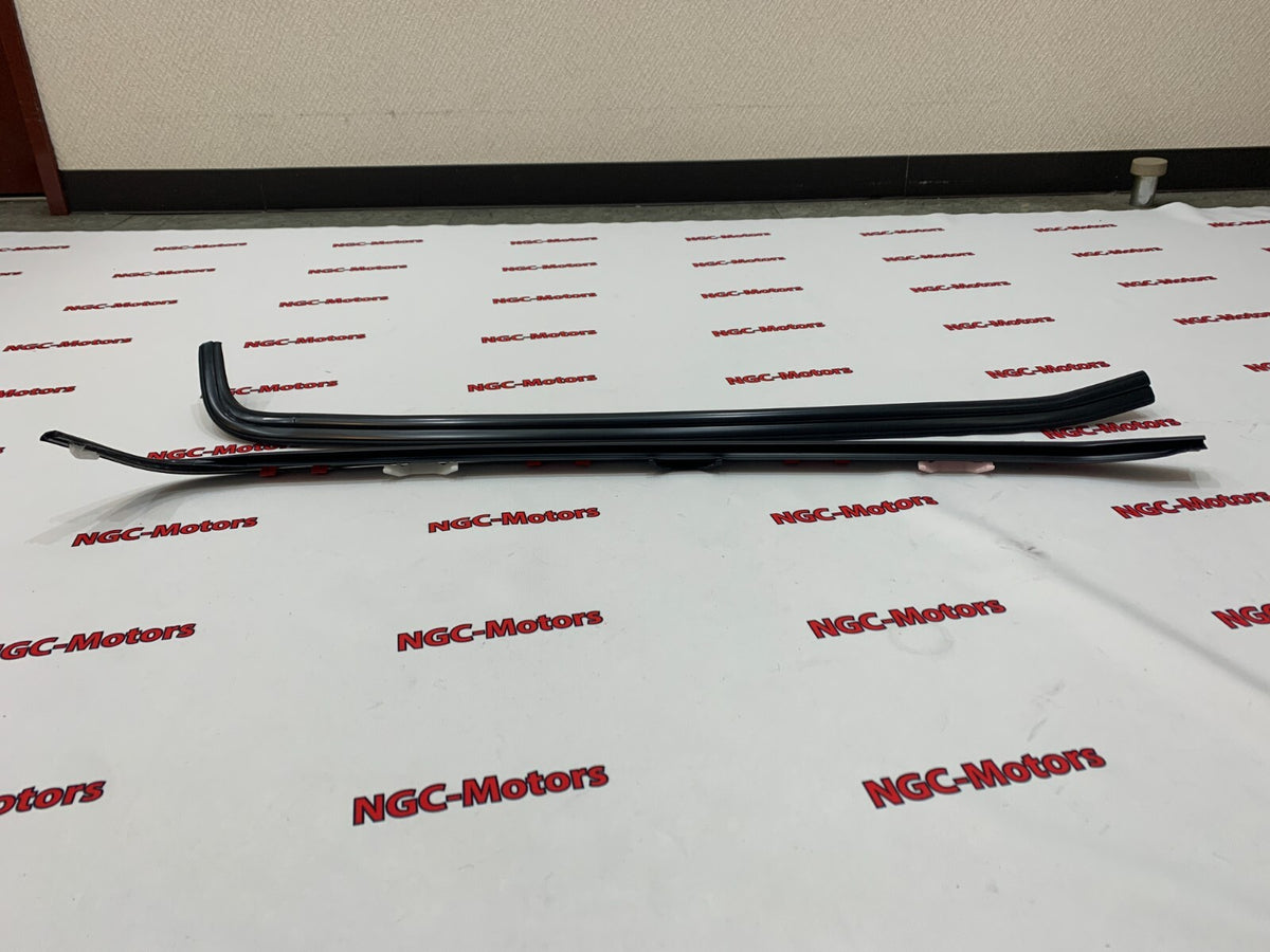 Honda Genuine Civic del Sol Molding Assembly RH+LH Front Windshield Side 1993-97